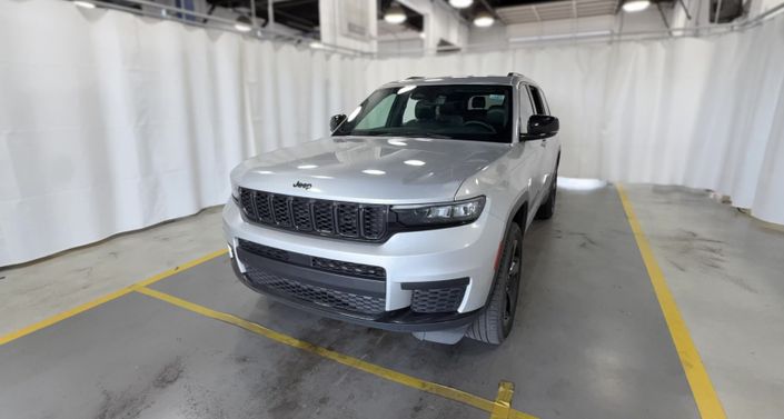 Thumbnail: 2023 Jeep Grand Cherokee L - 1