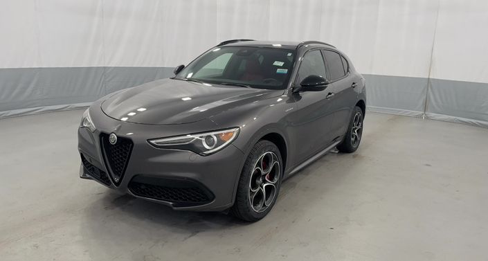 Thumbnail: 2023 Alfa Romeo Stelvio - 1
