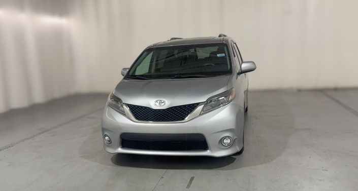 Thumbnail: 2016 Toyota Sienna - 1