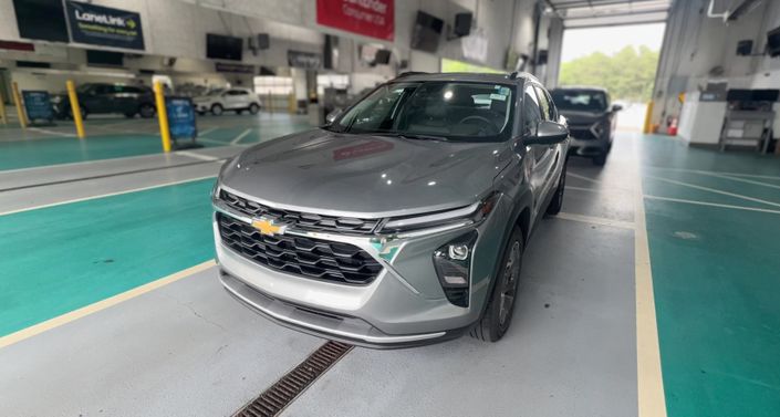 Thumbnail: 2025 Chevrolet Trax - 1