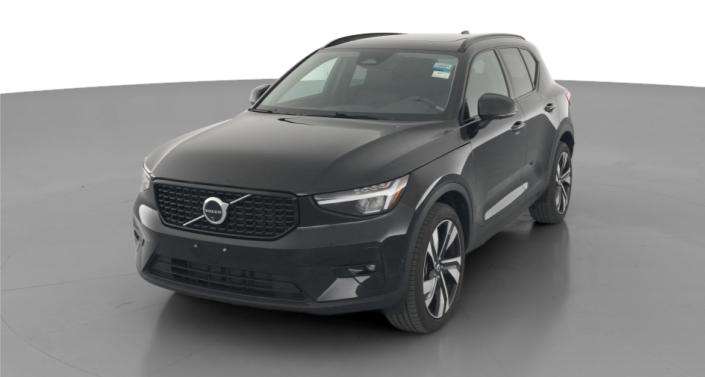 Thumbnail: 2025 Volvo XC40 - 1