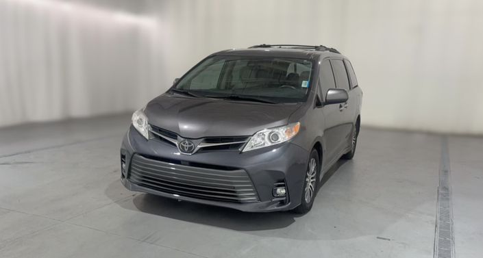 Thumbnail: 2019 Toyota Sienna - 1