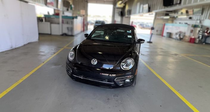 2019 Volkswagen Beetle SE -
                  Fountain, CO