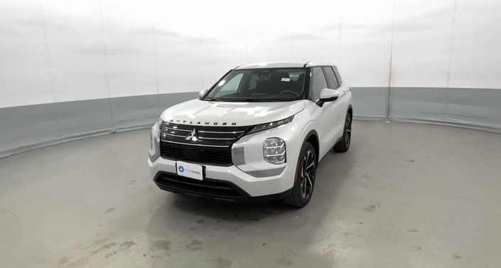 Thumbnail: 2022 Mitsubishi Outlander - 1