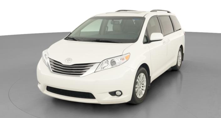 Thumbnail: 2017 Toyota Sienna - 1