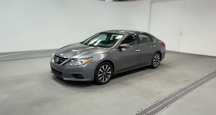 Thumbnail: 2017 Nissan Altima - 1