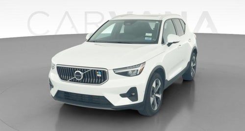 2025 Volvo XC40