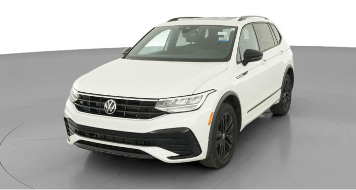 Thumbnail: 2022 Volkswagen Tiguan - 1