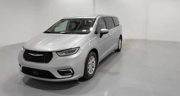 Thumbnail: 2023 Chrysler Pacifica - 1