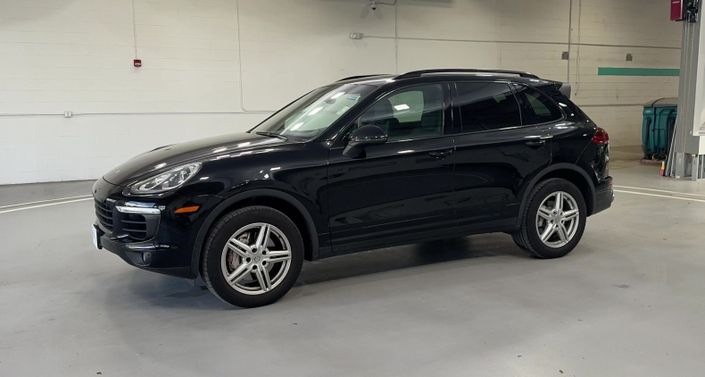 Thumbnail: 2017 Porsche Cayenne - 1