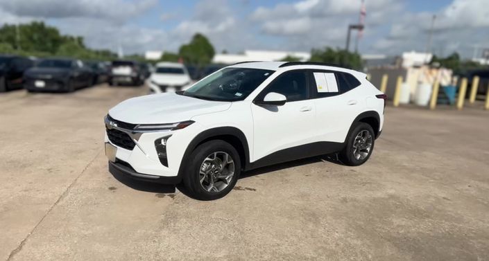 Thumbnail: 2025 Chevrolet Trax - 1
