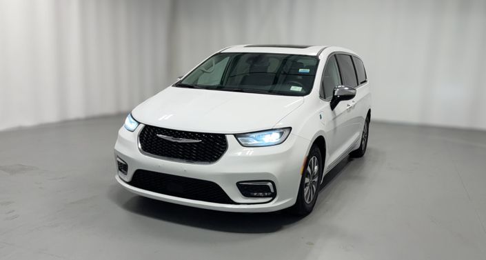 Thumbnail: 2023 Chrysler Pacifica - 1