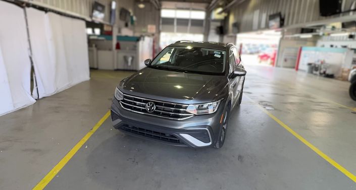 Thumbnail: 2024 Volkswagen Tiguan - 1