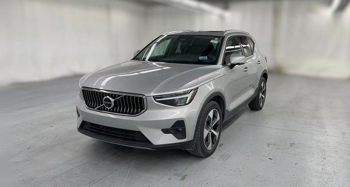 Thumbnail: 2025 Volvo XC40 - 1