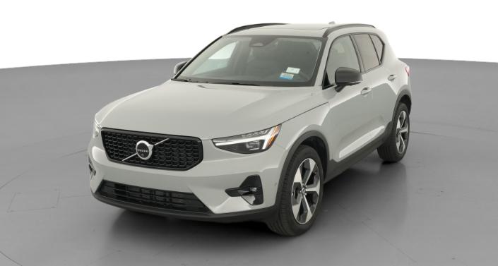 Thumbnail: 2026 Volvo XC40 - 1