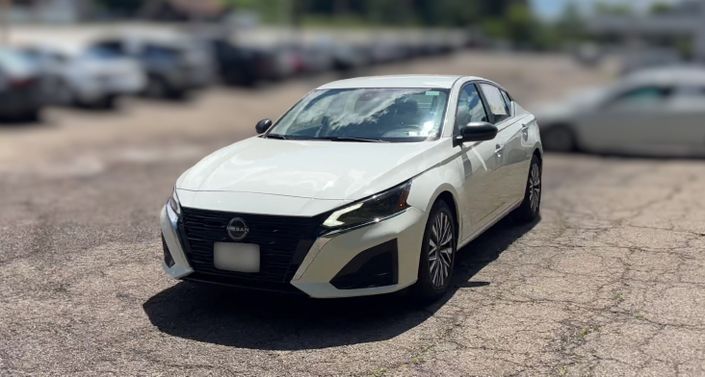 Thumbnail: 2025 Nissan Altima - 1