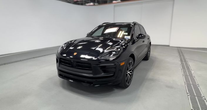Thumbnail: 2023 Porsche Macan - 1