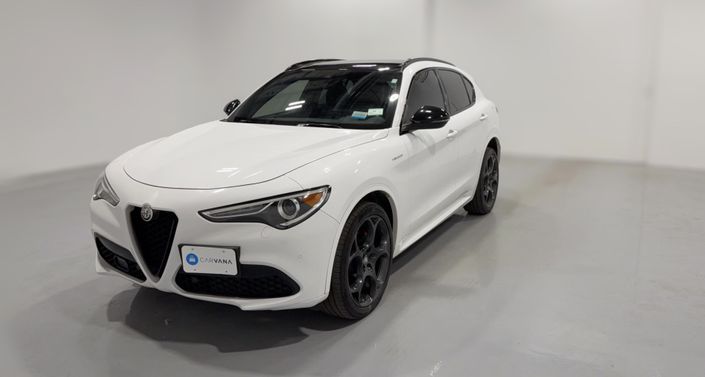 Thumbnail: 2023 Alfa Romeo Stelvio - 1
