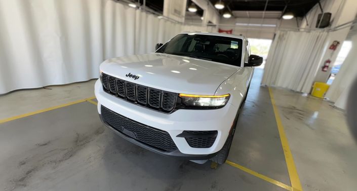 Thumbnail: 2022 Jeep Grand Cherokee - 1
