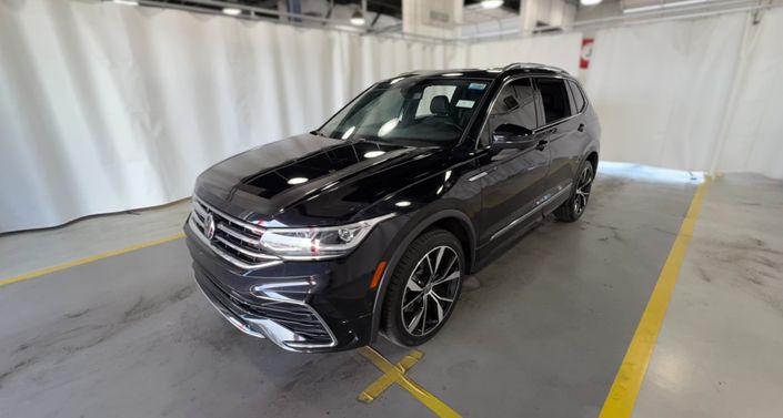 Thumbnail: 2022 Volkswagen Tiguan - 1