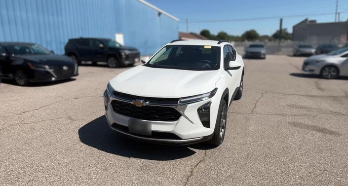 Thumbnail: 2025 Chevrolet Trax - 1
