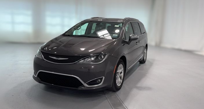 Thumbnail: 2017 Chrysler Pacifica - 1