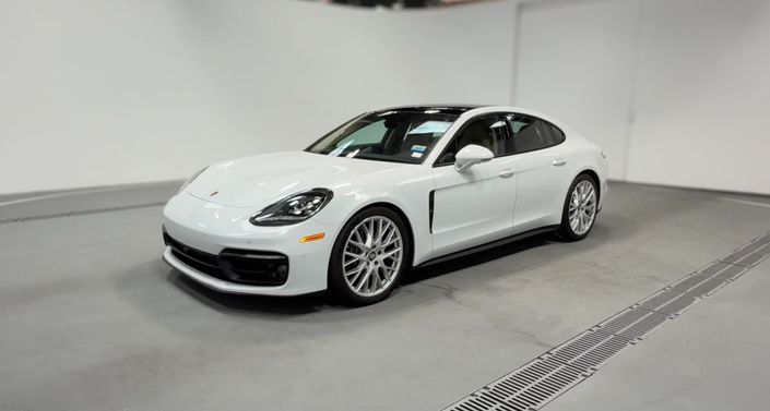 Thumbnail: 2022 Porsche Panamera - 1