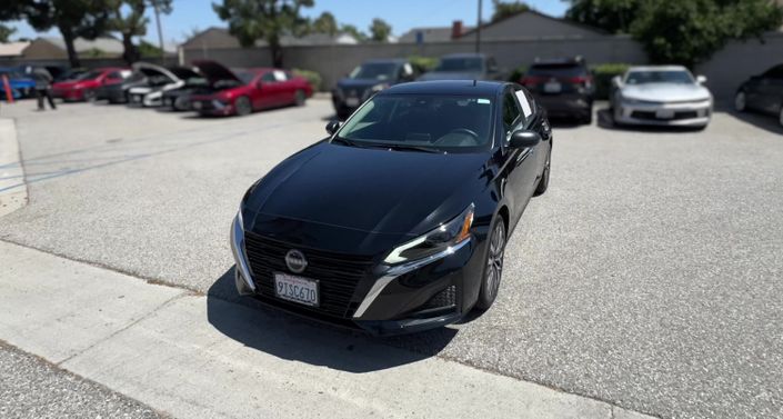 Thumbnail: 2025 Nissan Altima - 1