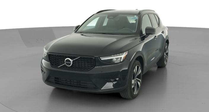 Thumbnail: 2024 Volvo XC40 - 1