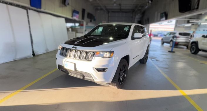 Thumbnail: 2018 Jeep Grand Cherokee - 1