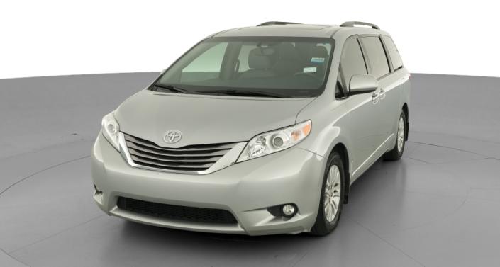 Thumbnail: 2017 Toyota Sienna - 1