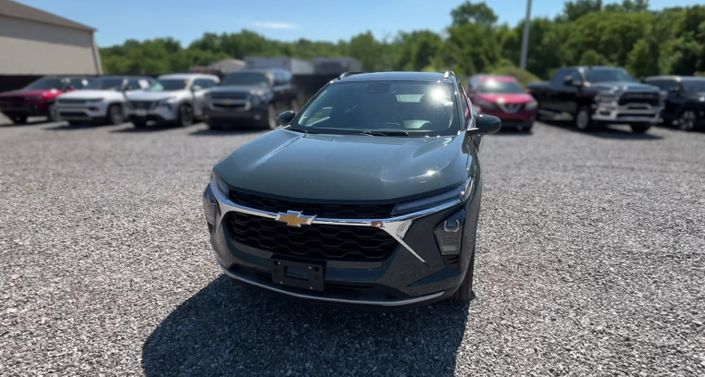 Thumbnail: 2025 Chevrolet Trax - 1
