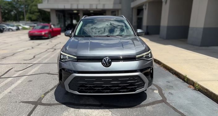 Thumbnail: 2025 Volkswagen Taos - 1