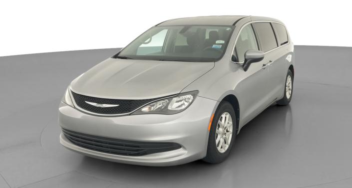 2017 Chrysler Pacifica LX -
                  Trenton, OH