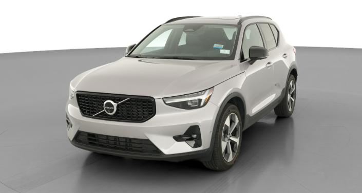 Thumbnail: 2026 Volvo XC40 - 1