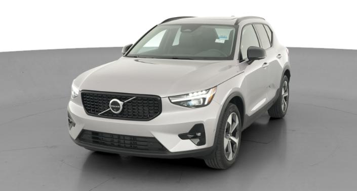 Thumbnail: 2026 Volvo XC40 - 1