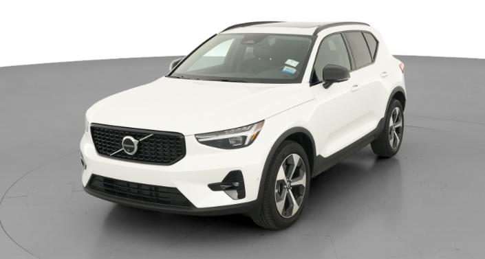 Thumbnail: 2026 Volvo XC40 - 1
