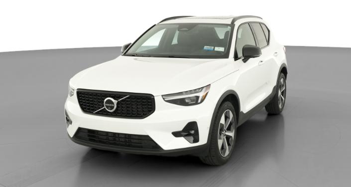 Thumbnail: 2026 Volvo XC40 - 1