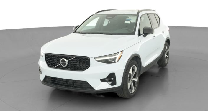 Thumbnail: 2026 Volvo XC40 - 1