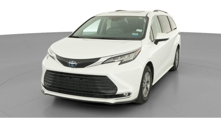 Thumbnail: 2022 Toyota Sienna - 1