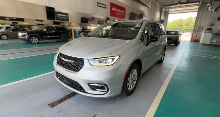 Thumbnail: 2024 Chrysler Pacifica - 1
