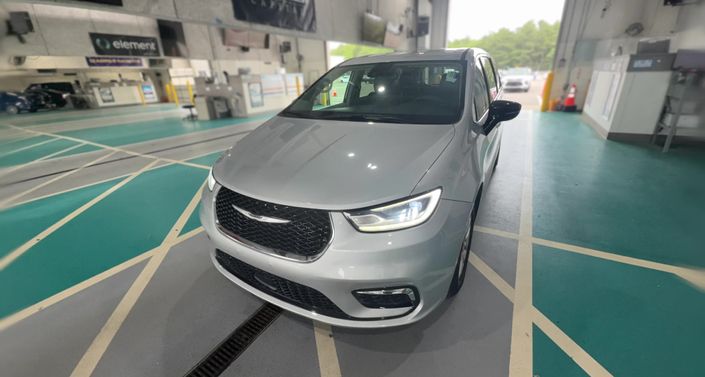 Thumbnail: 2024 Chrysler Pacifica - 1