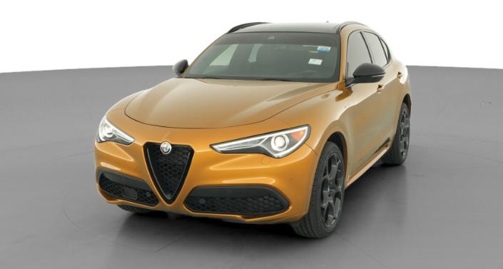 Thumbnail: 2023 Alfa Romeo Stelvio - 1