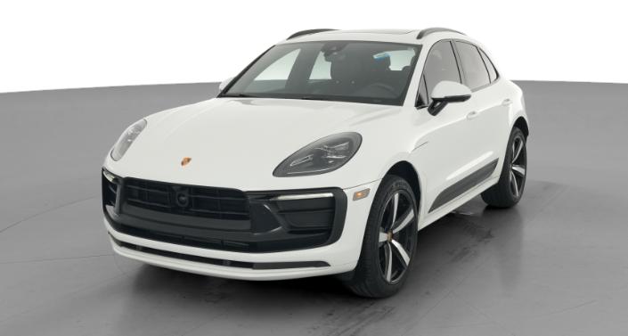 Thumbnail: 2023 Porsche Macan - 1