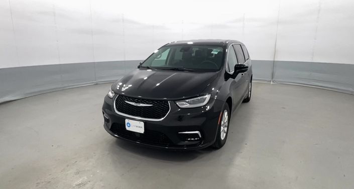 Thumbnail: 2023 Chrysler Pacifica - 1