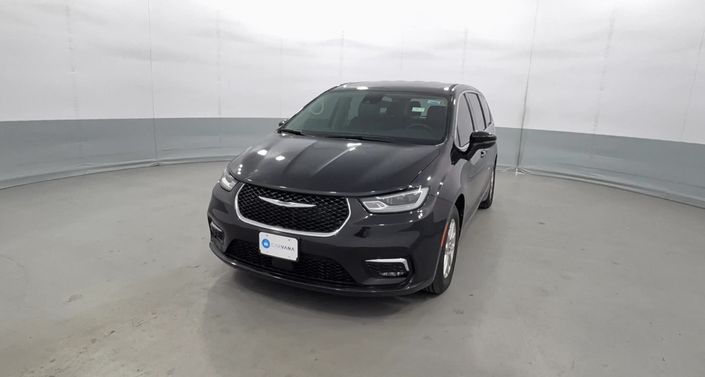 Thumbnail: 2023 Chrysler Pacifica - 1