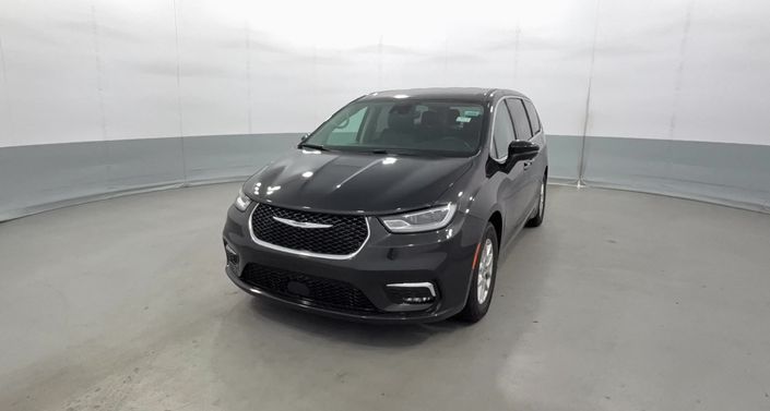 Thumbnail: 2023 Chrysler Pacifica - 1