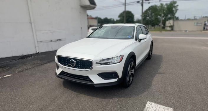2025 Volvo V60 B5 Plus -
                  Colonial Heights, VA
