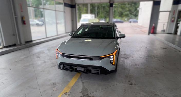 Thumbnail: 2025 Kia K4 - 1