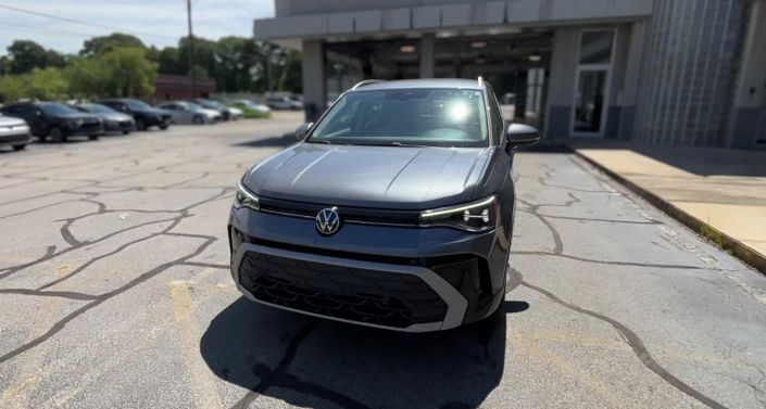 Thumbnail: 2025 Volkswagen Taos - 1